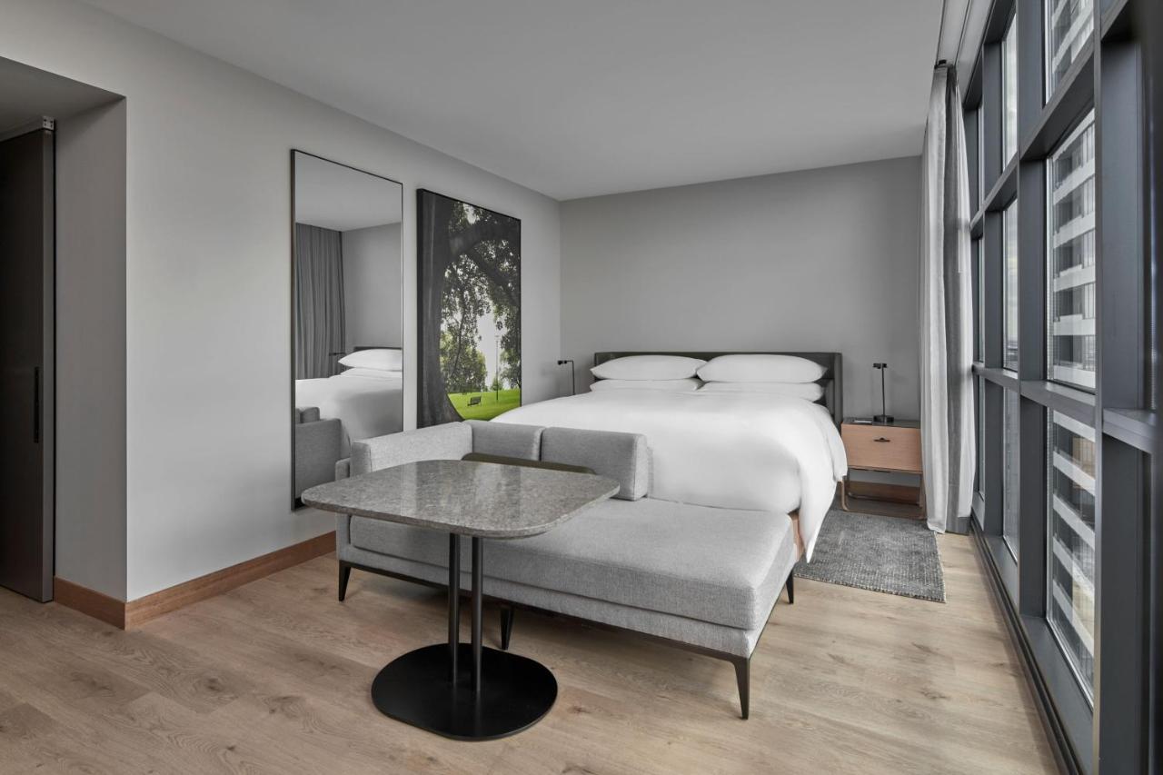 Hotel Courtyard By Marriott Melbourne Flagstaff Gardens Exterior foto