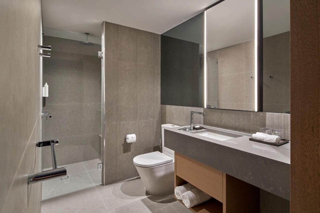 Hotel Courtyard By Marriott Melbourne Flagstaff Gardens Exterior foto